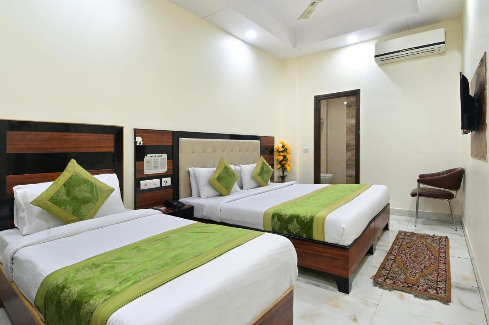 Hotel Emporio View - New Delhi Railway Station - Paharganj Buitenkant foto