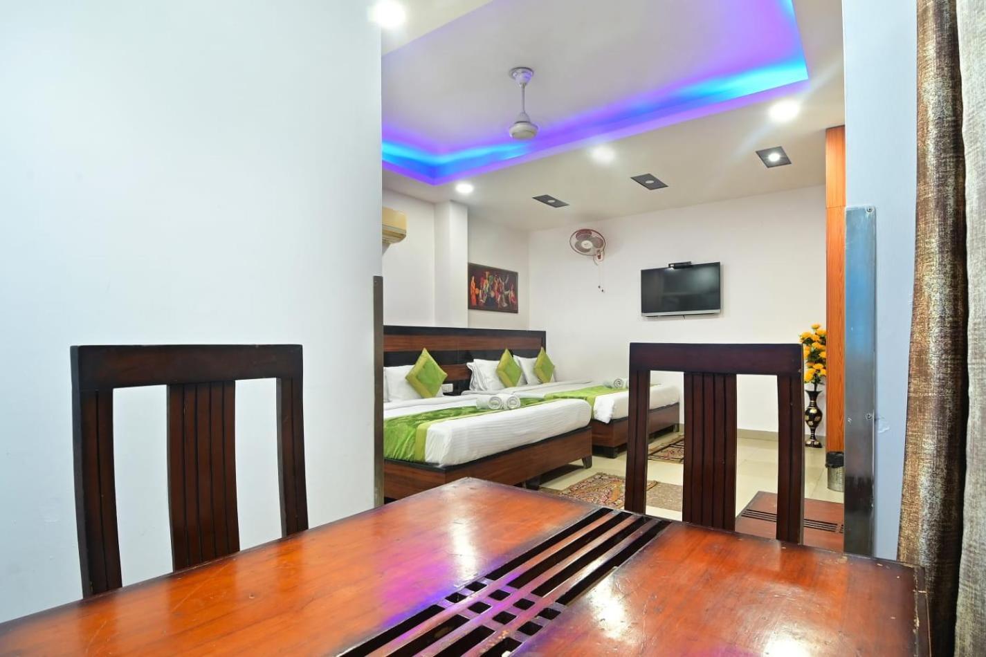 Hotel Emporio View - New Delhi Railway Station - Paharganj Buitenkant foto