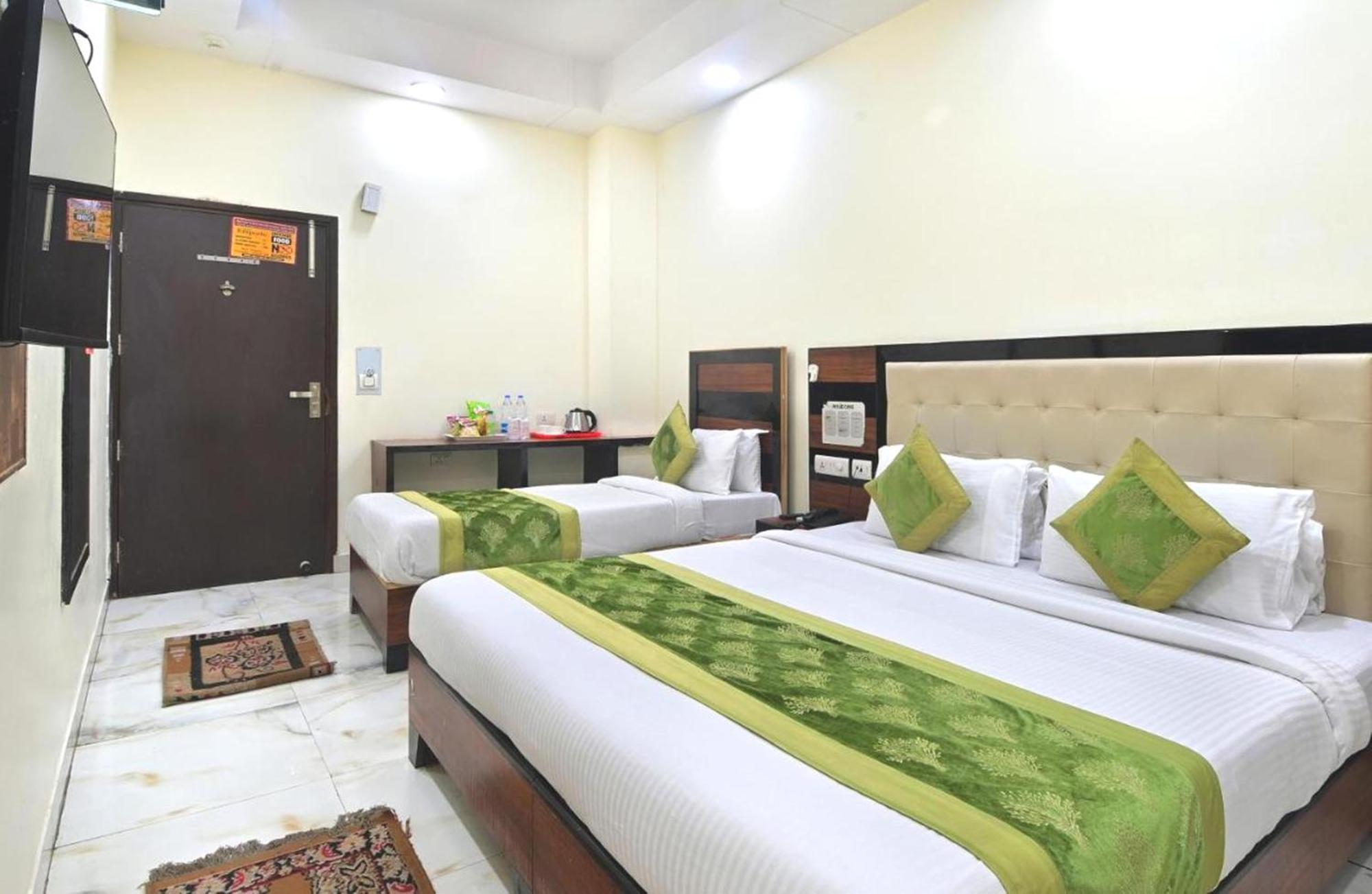 Hotel Emporio View - New Delhi Railway Station - Paharganj Buitenkant foto