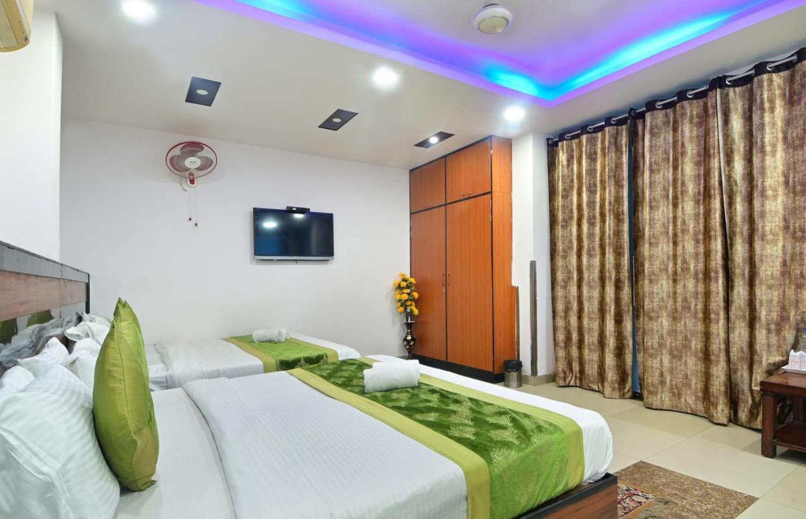 Hotel Emporio View - New Delhi Railway Station - Paharganj Buitenkant foto