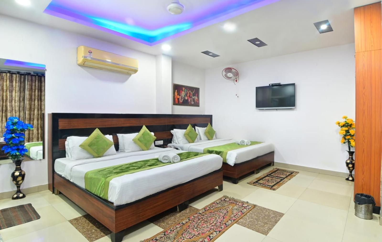 Hotel Emporio View - New Delhi Railway Station - Paharganj Buitenkant foto