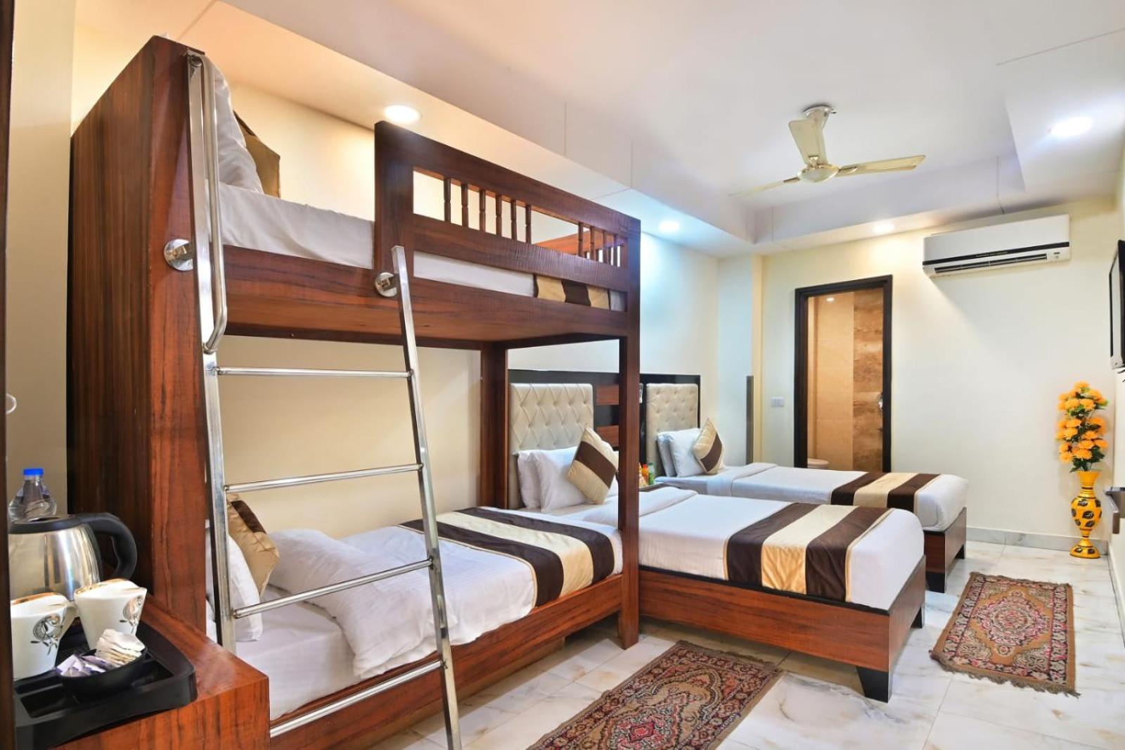 Hotel Emporio View - New Delhi Railway Station - Paharganj Buitenkant foto