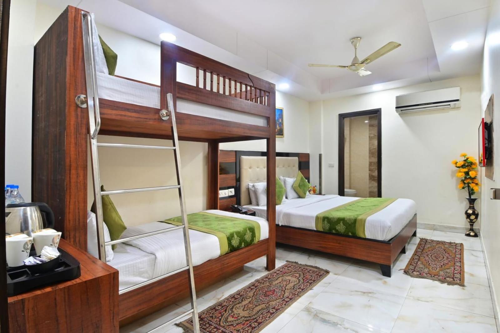 Hotel Emporio View - New Delhi Railway Station - Paharganj Buitenkant foto