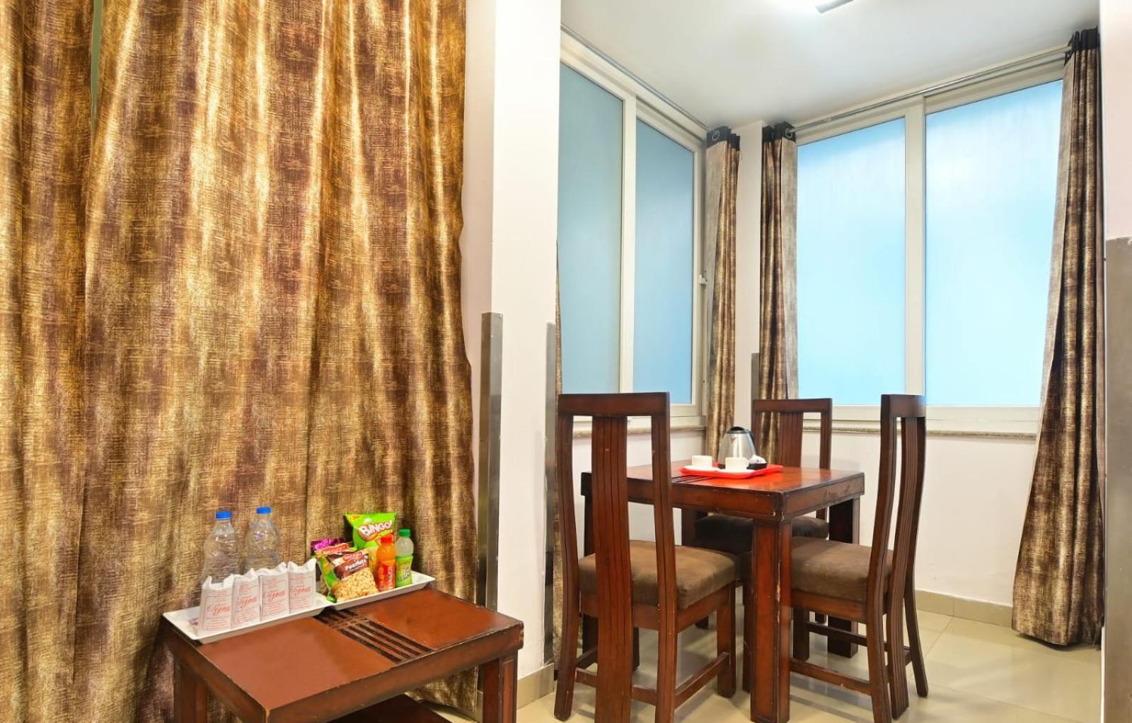 Hotel Emporio View - New Delhi Railway Station - Paharganj Buitenkant foto
