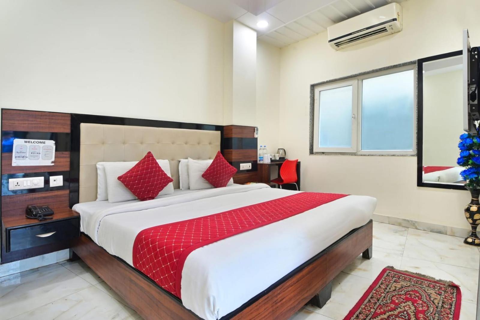 Hotel Emporio View - New Delhi Railway Station - Paharganj Buitenkant foto
